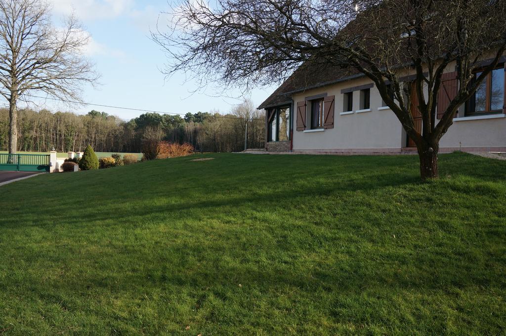 Le Petit Chaton Parigne-l'Eveque Exterior photo